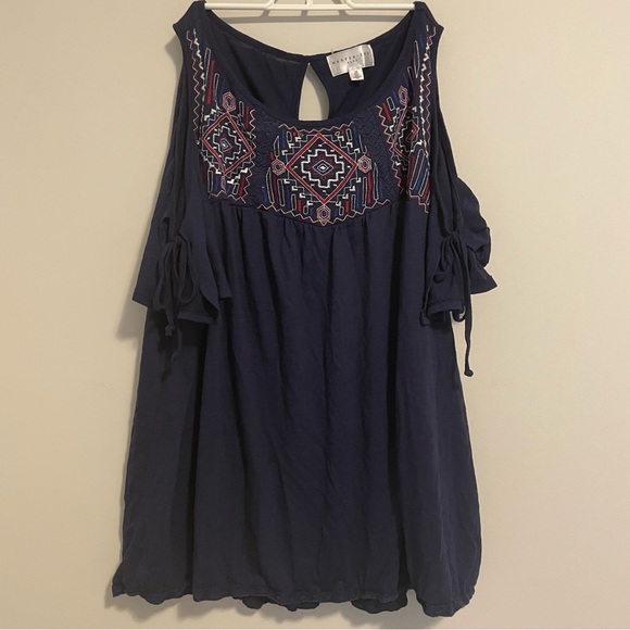 Harper + Zoe Plus Women's Embroidered Cold Shoulder Top - Picture 7 of 11